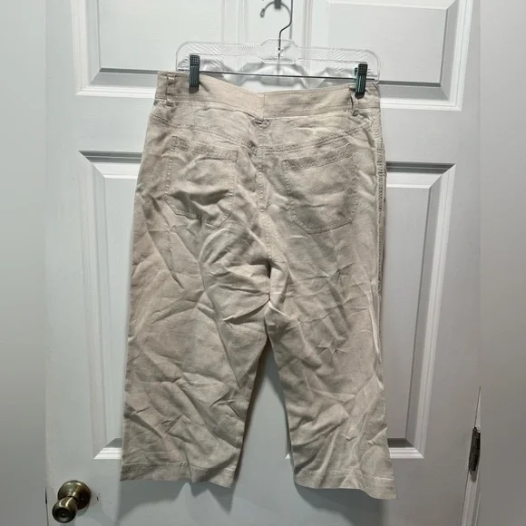Women’s Linen Capri Pant​​​ - Picture 5 of 7